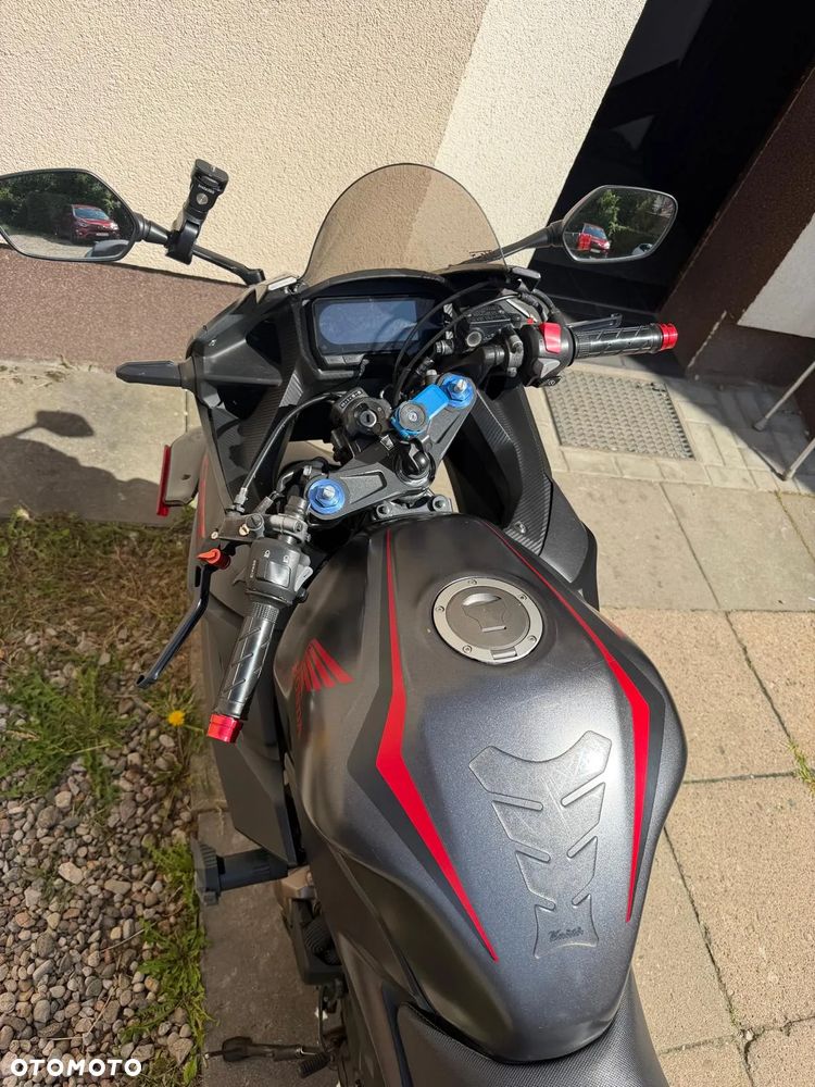 Honda CBR - 8