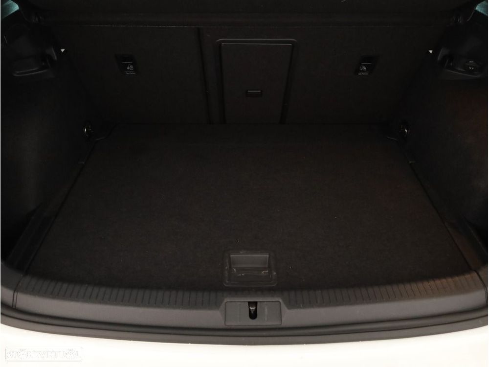 VW Golf 1.0 TSI R-Line DSG - 20