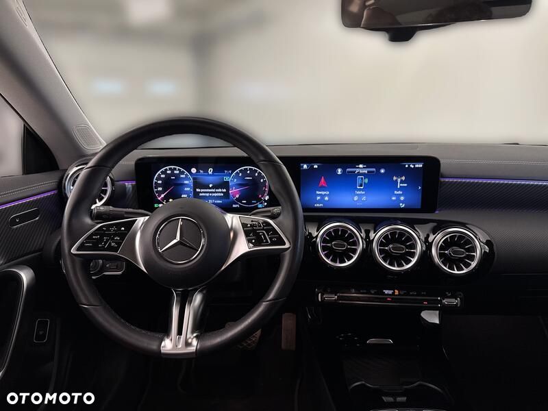 Mercedes-Benz CLA - 13