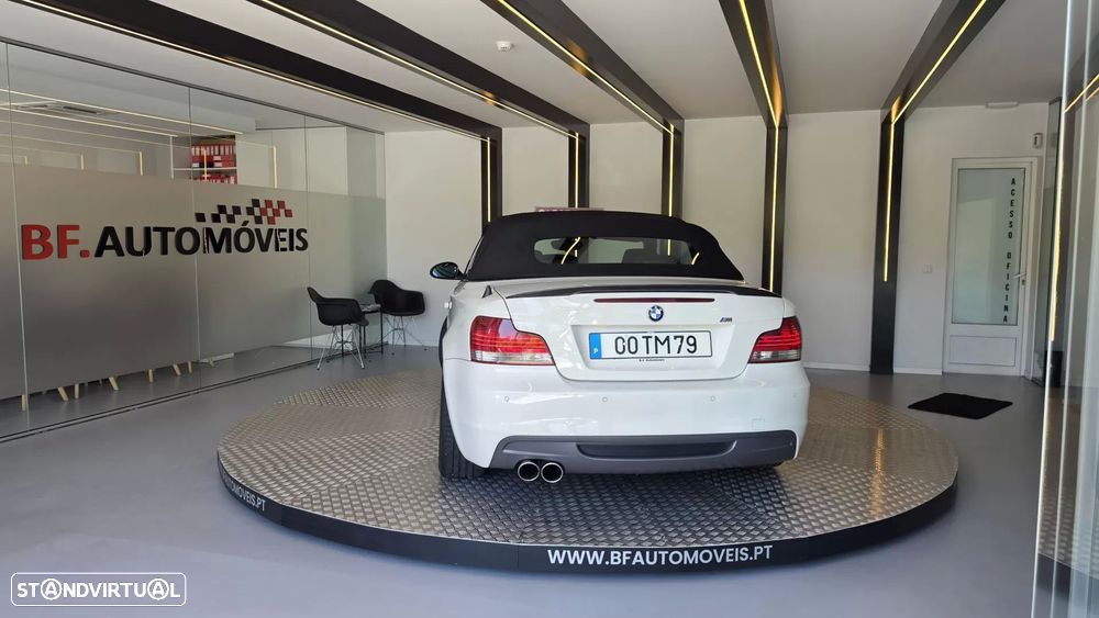 BMW 118 d Limited Edition Lifestyle c/ M Sport Pack - 17