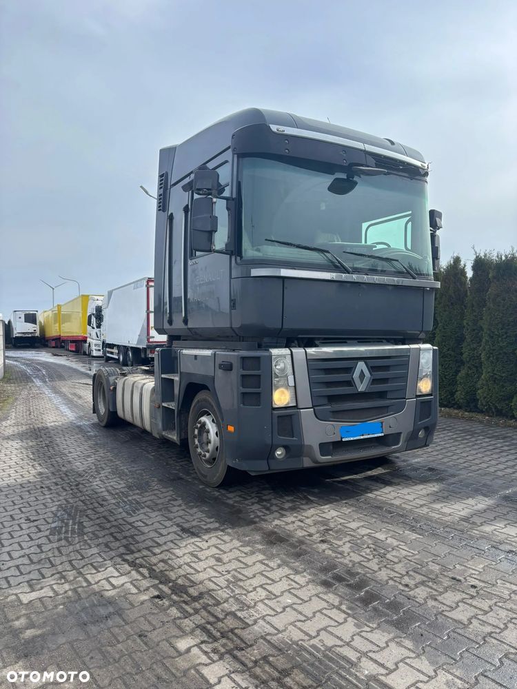 Renault MAGNUM - 2