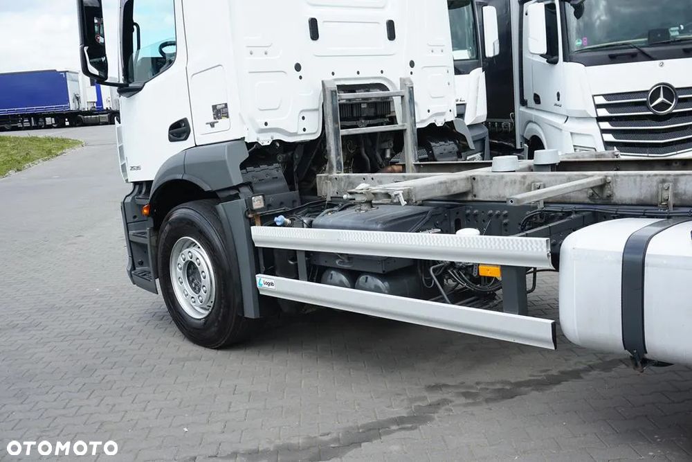 Mercedes-Benz / ANTOS / 2535 / ACC / E 6 / BDF + WINDA / 7.15 , 7.45, 7.82 M / OŚ SKRĘTNA - 39