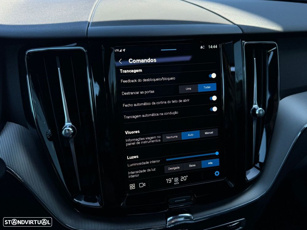 Volvo XC 60 2.0 T6 PHEV Black Edition AWD - 53