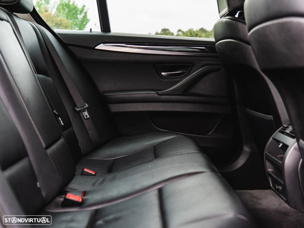BMW 520 d Pack M - 19