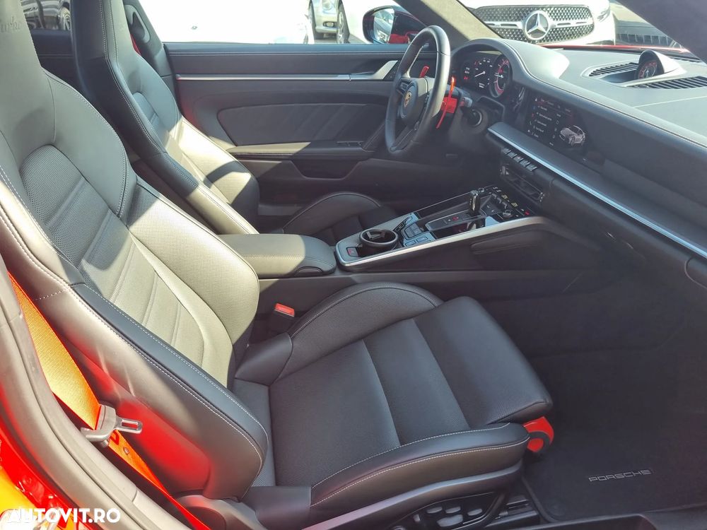 Porsche 911-TURBO-S - 15