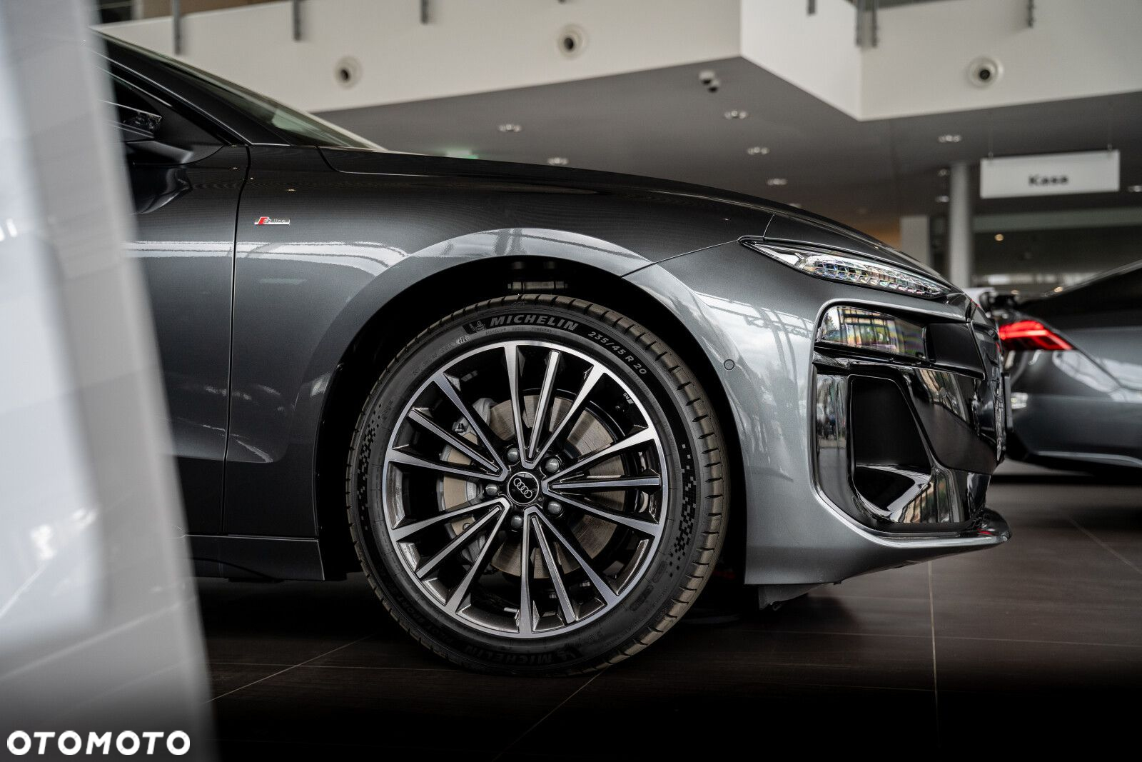 Audi A6 e-tron - 6