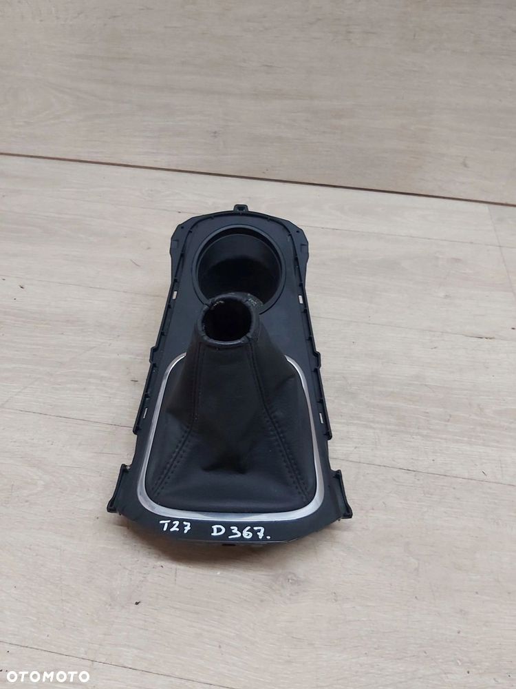 Toyota Avensis T27 Lift T29 14-18r ramka biegów chrom lewarka - 1