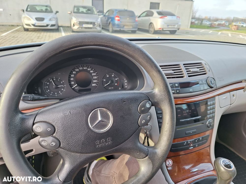 Mercedes-Benz E 200 CDI - 7