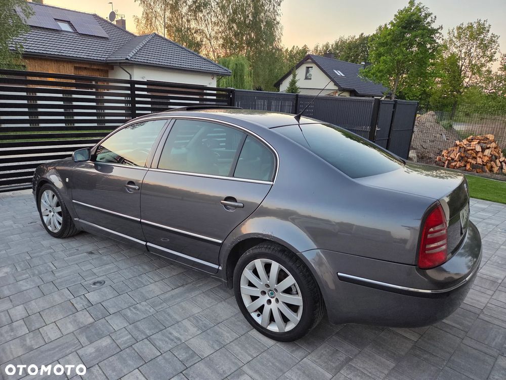 Skoda Superb 2.0 TDI DPF Exclusive - 15