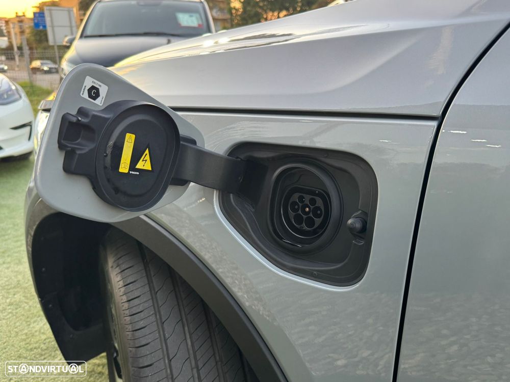 Volvo XC 40 1.5 T4 PHEV Plus Dark - 3