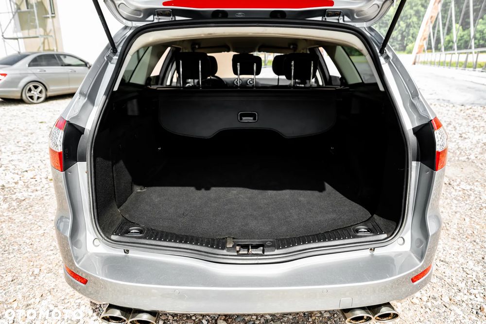 Ford Mondeo 2.5 Titanium X - 12