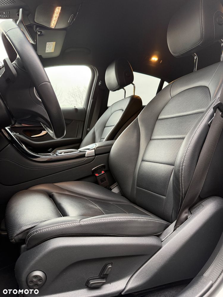 Mercedes-Benz GLC 300 d 4Matic 9G-TRONIC - 17