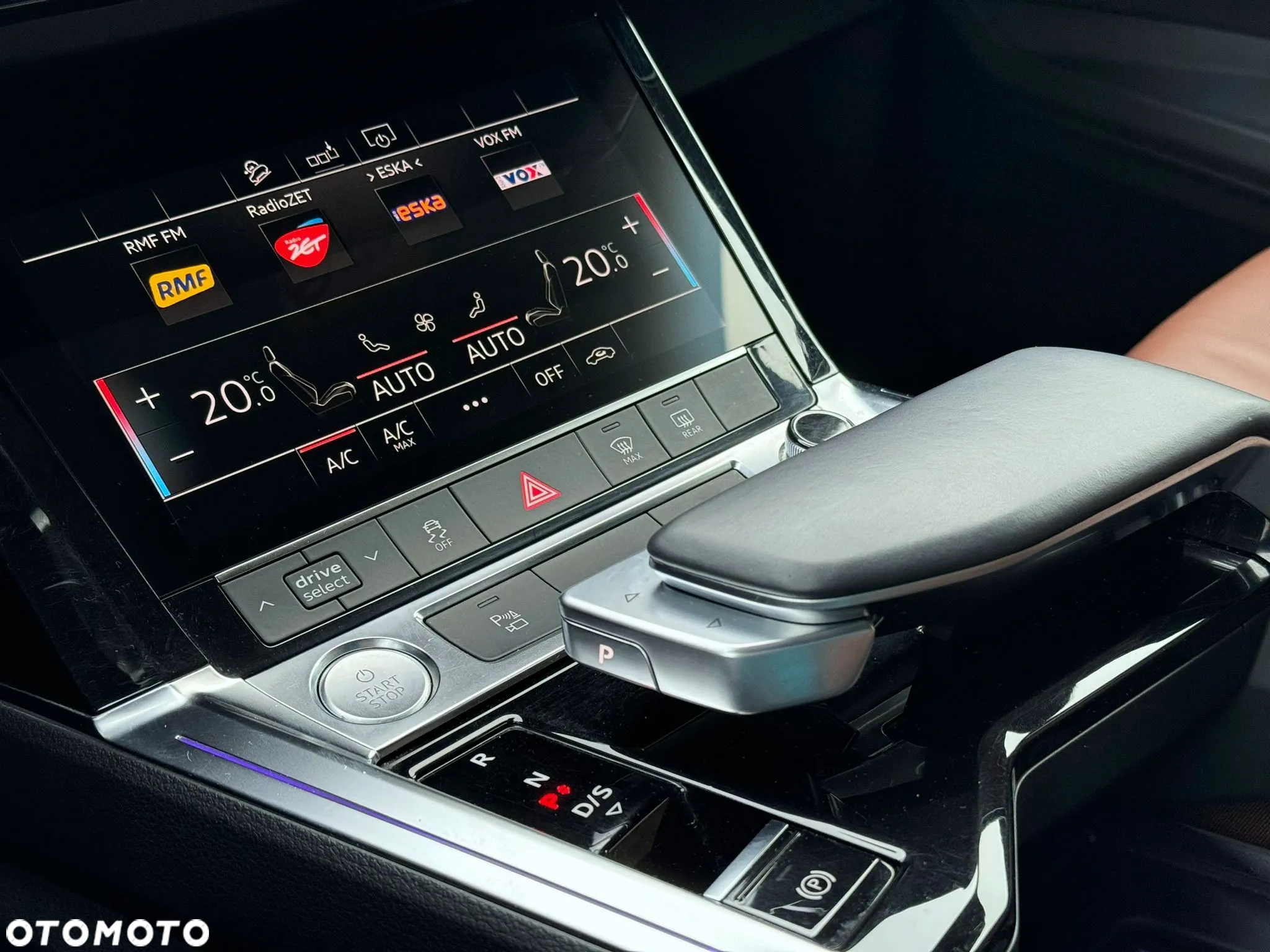 Audi e-tron 55 Quattro S Line - 16