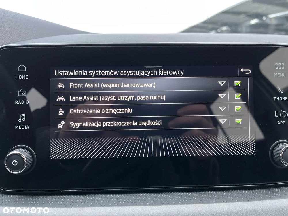 Skoda Scala 1.5 TSI Selection DSG - 28