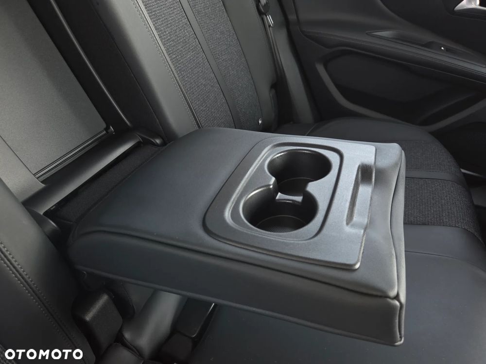 Peugeot 3008 PureTech 130 Stop & Start GPF EAT8 Allure - 14