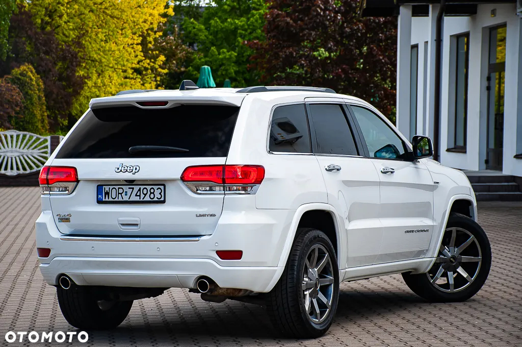 Jeep Grand Cherokee - 15