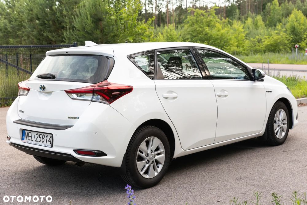 Toyota Auris Hybrid 135 Active - 4