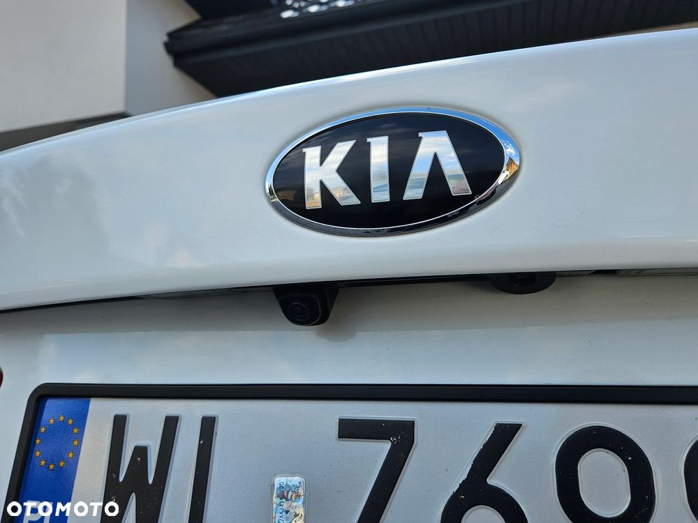 Kia Optima 2.0 M - 29