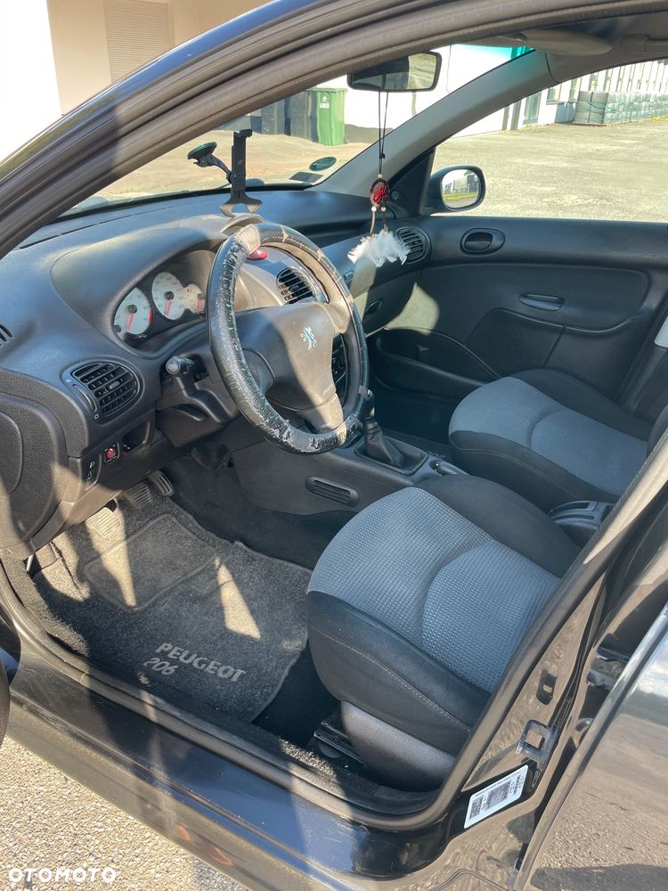 Peugeot 206 - 10