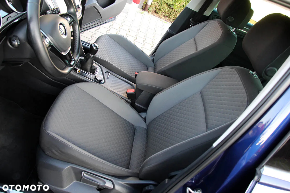 Volkswagen Tiguan ver-2-0-tdi-scr-4motion-bluemotion-tech-comfortline - 24