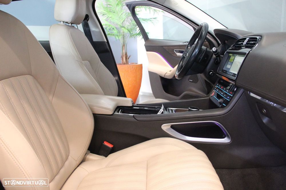 Jaguar F-Pace 2.0 i4D R-Sport Aut. - 17