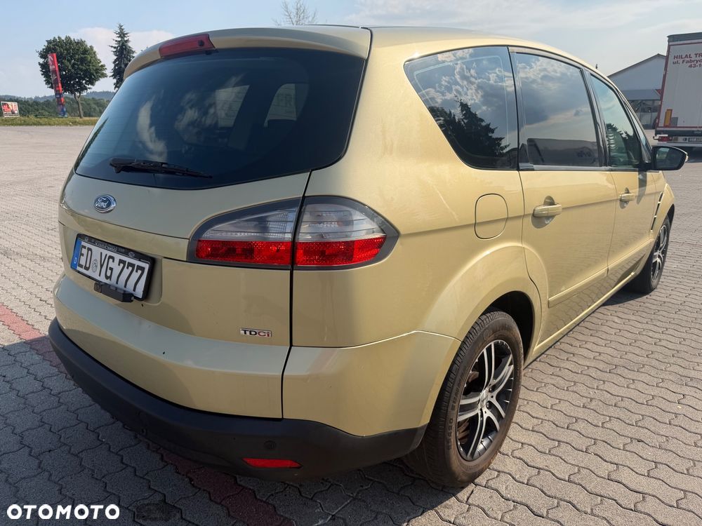 Ford S-Max - 8