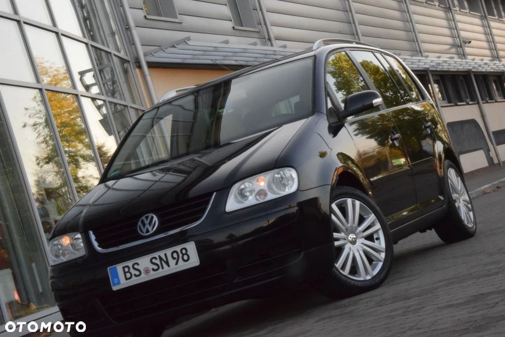 Volkswagen Touran - 10