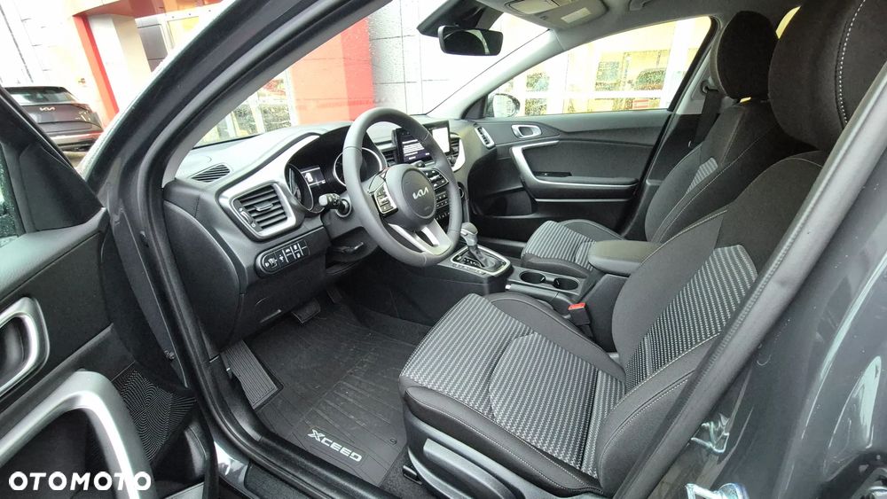 Kia XCeed ver-1-5-t--gdi-m-dct - 12