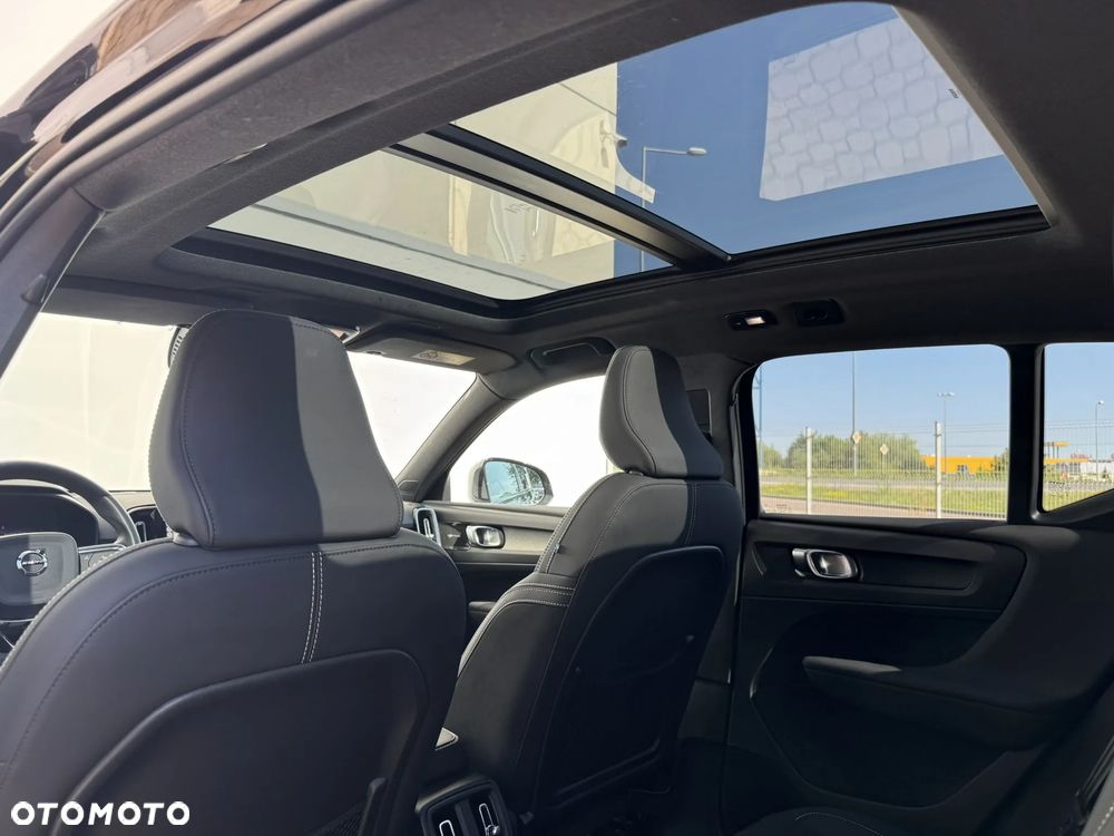 Volvo XC 40 B4 AWD Ultimate Dark - 29