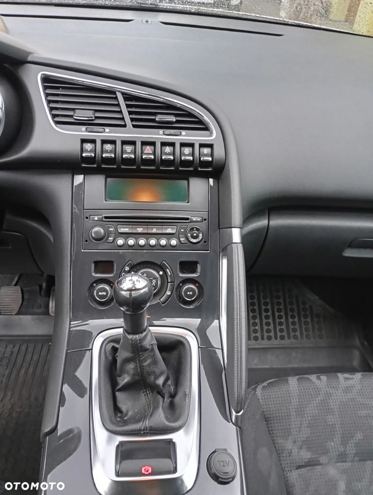 Peugeot 3008 120 VTi Style - 18