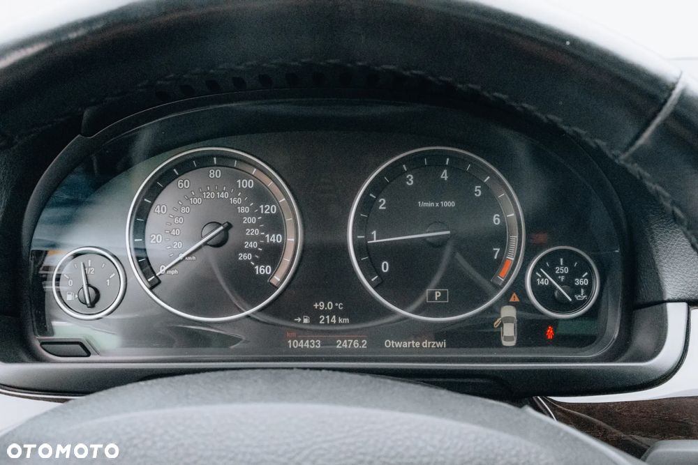 BMW Seria 5 528i xDrive - 16