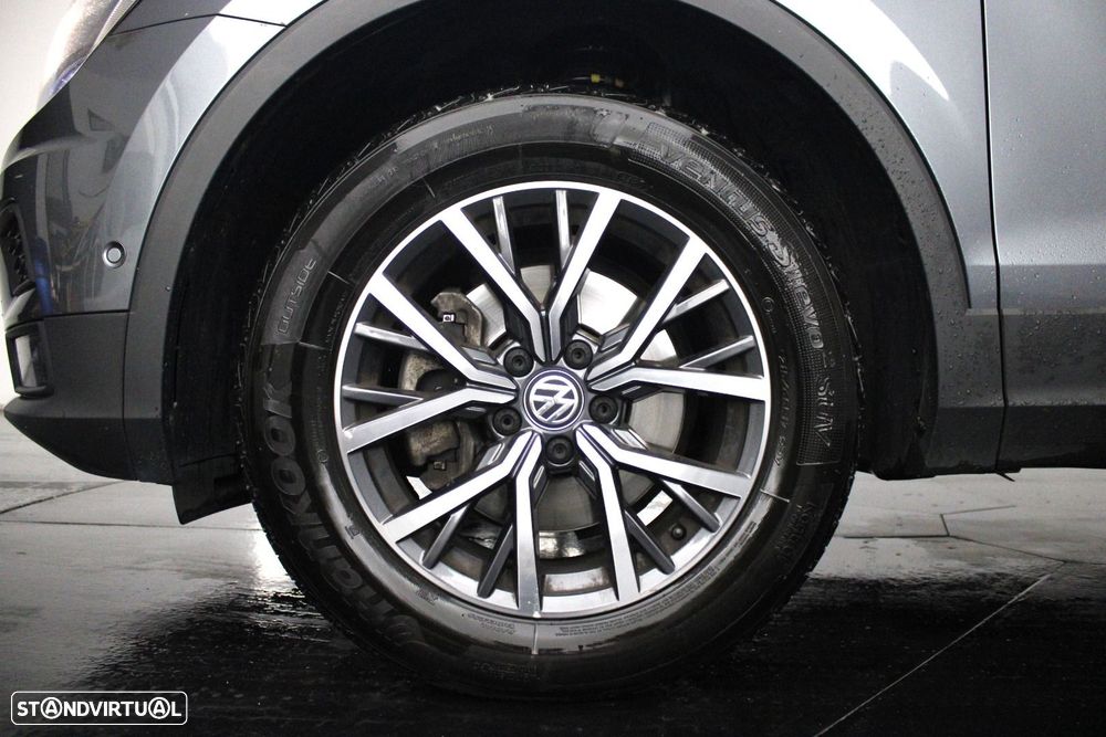 VW Tiguan Allspace 2.0 TDI Confortline DSG - 44