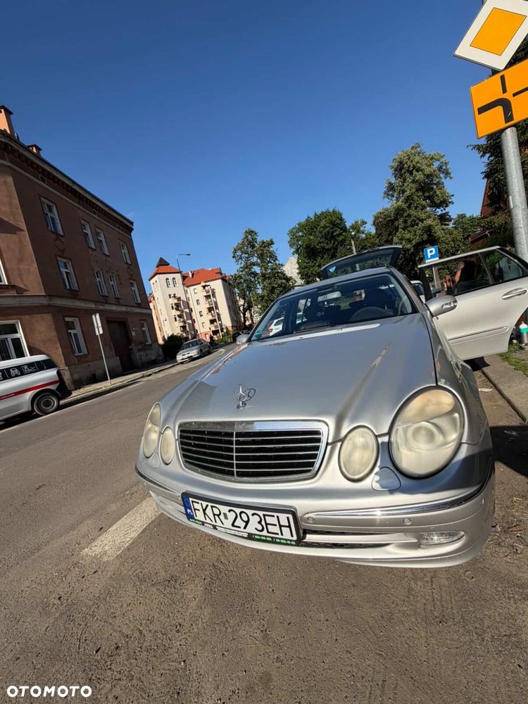 Mercedes-Benz Klasa E - 2