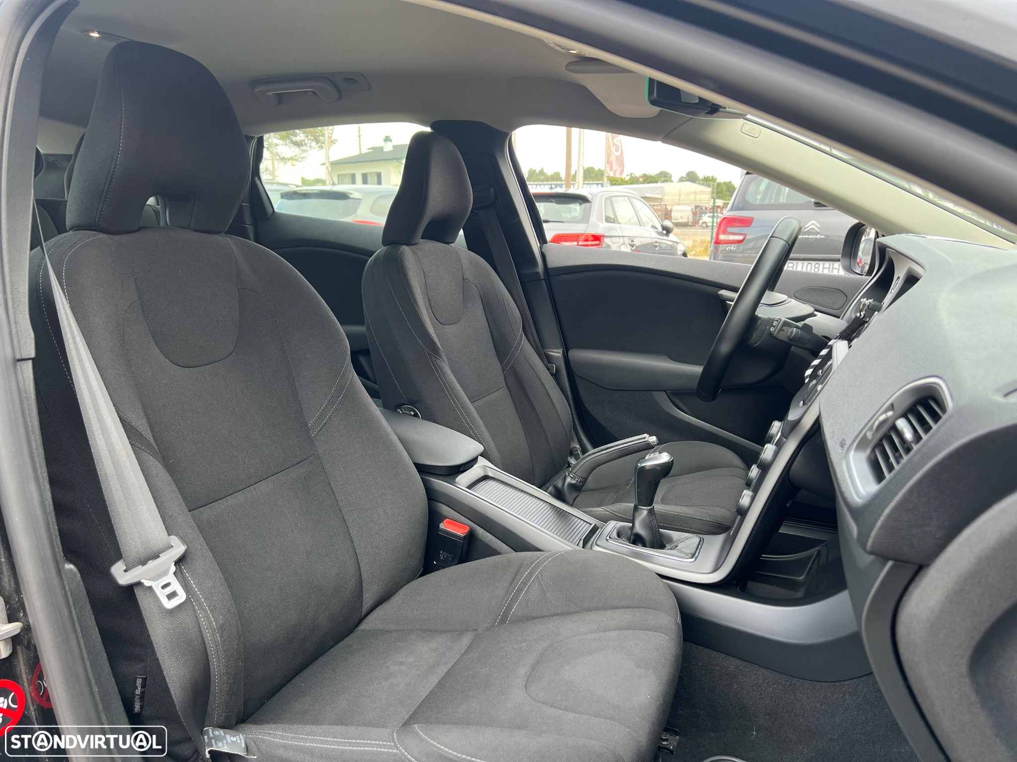Volvo V40 2.0 D2 Momentum - 17
