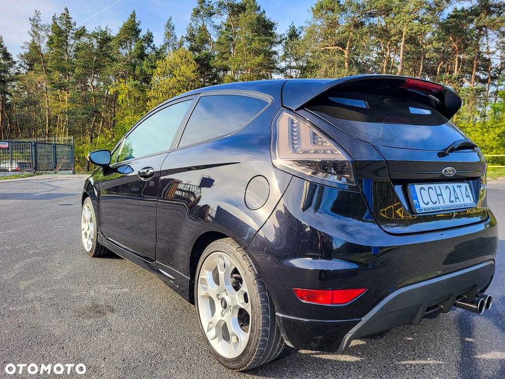 Ford Fiesta 1.6 Sport - 4