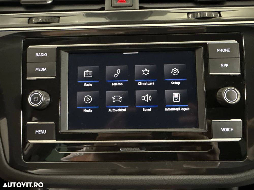 Volkswagen Tiguan - 22