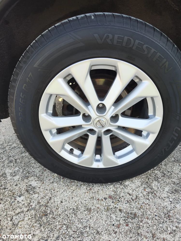 Nissan Rogue - 17