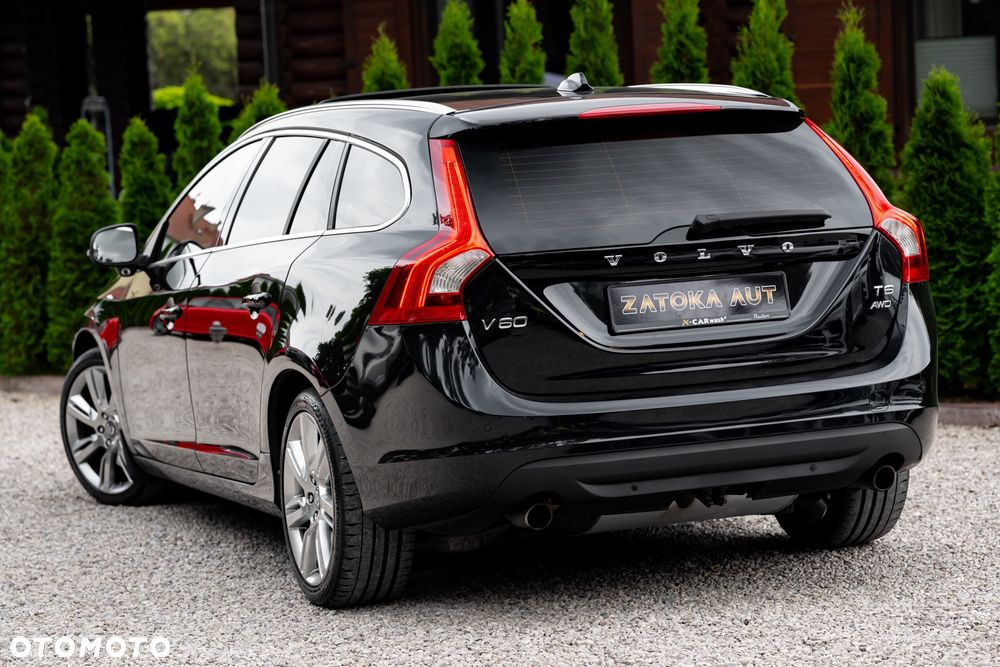 Volvo V60 T6 AWD Geartronic Summum - 9