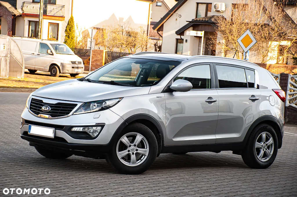 Kia Sportage 2.0 CRDI 4WD Automatik Dream-Team Edition - 4