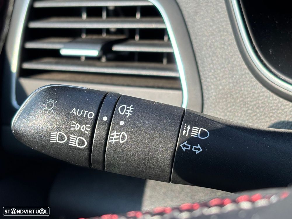 Renault Mégane 1.5 Blue dCi R.S. Line - 16