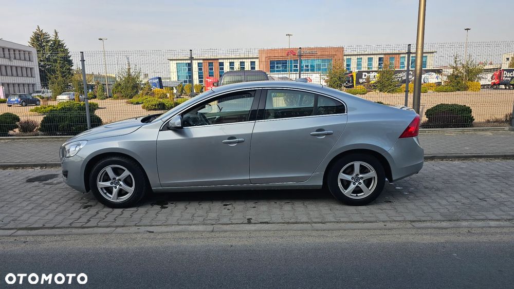 Volvo S60 DRIVe Summum - 4
