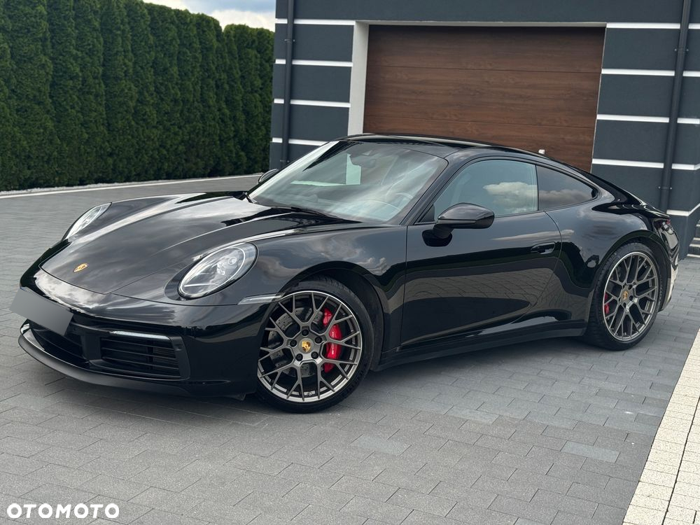 Porsche 911 Carrera 4S - 38