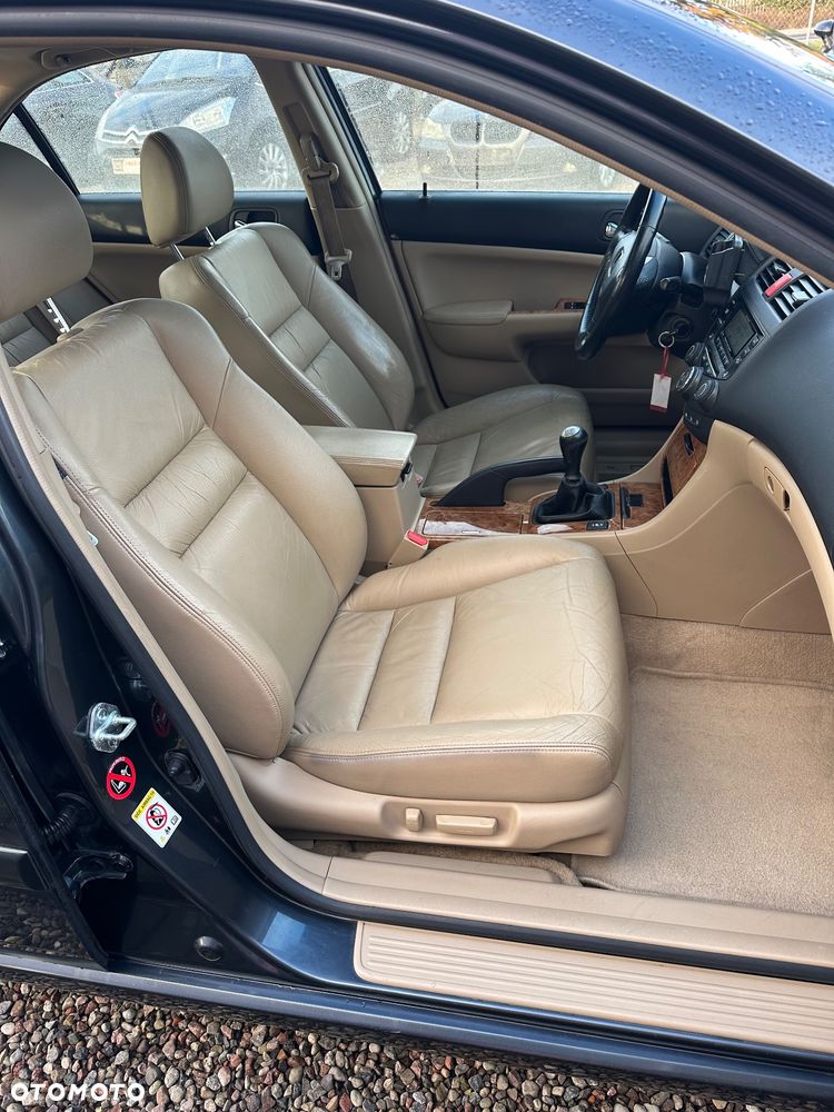 Honda Accord 2.0 i Executive - 12