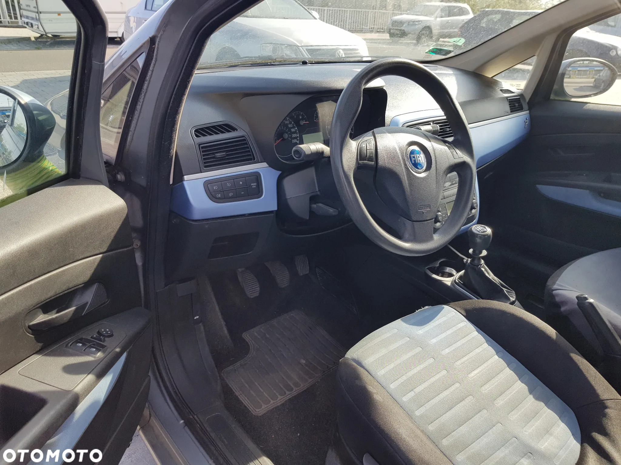Fiat Grande Punto - 5