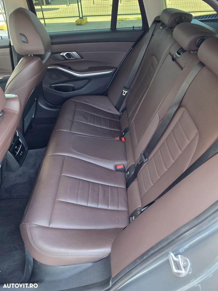 BMW Seria 3 320d xDrive Aut. Sport Line - 7