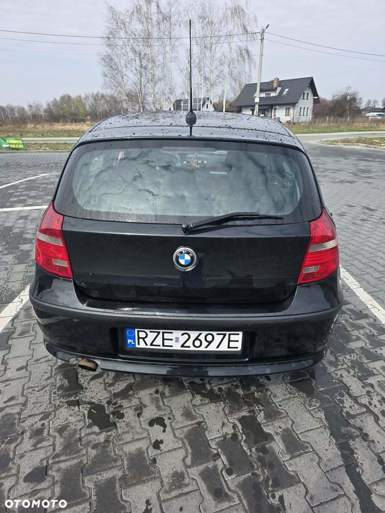 BMW Seria 1 118d DPF - 4