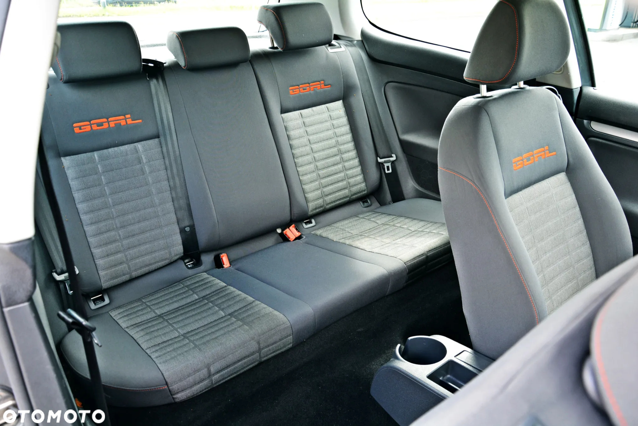 Volkswagen Golf 1.6 Automatik Goal - 16