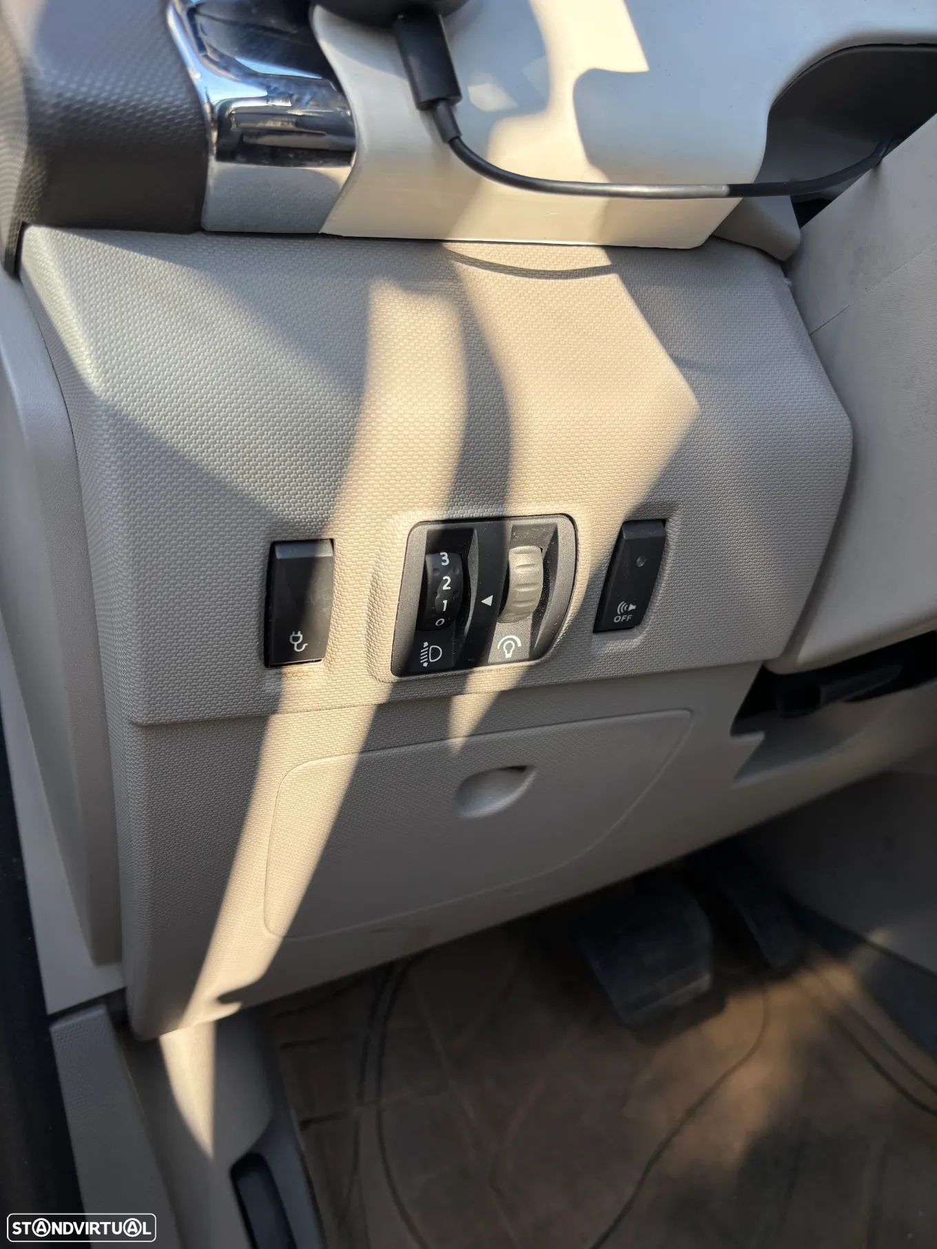 Renault Zoe (s/ Bateria) 22 kwh Life - 8