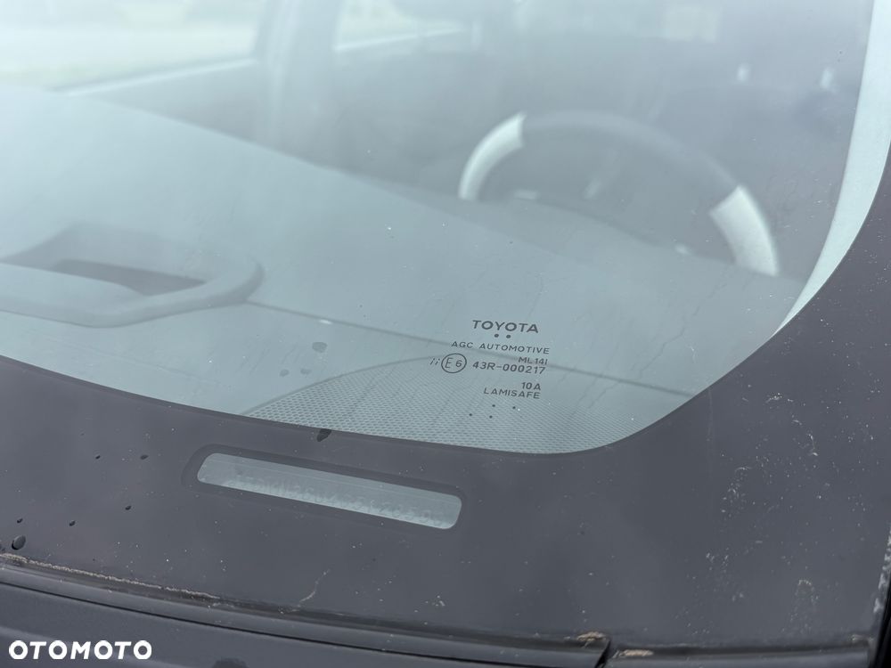 Toyota Prius 1.8 HSD Prestige - 25