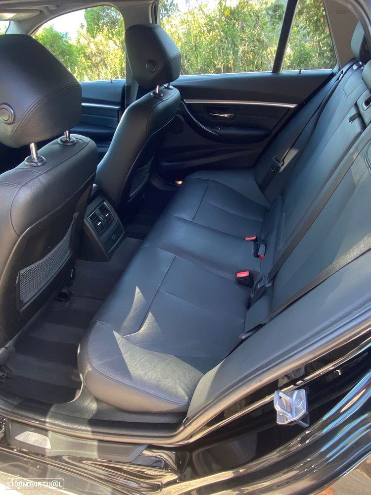 BMW 320 d Line Luxury Auto - 9